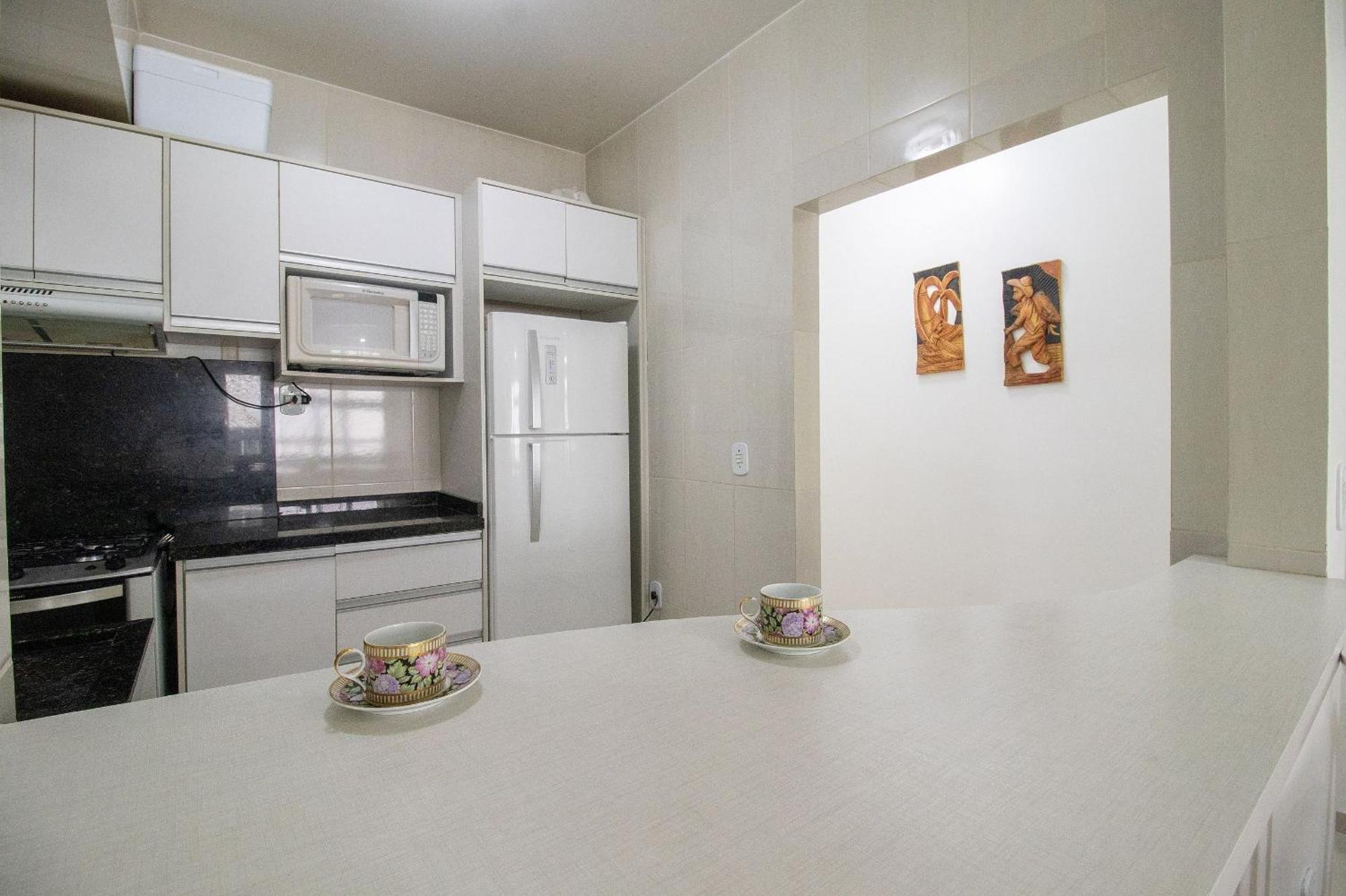 Apartamento Prn12 - Climatizado, Prox Calcadao, Sacada, 2 Dorm Balneário Camboriú