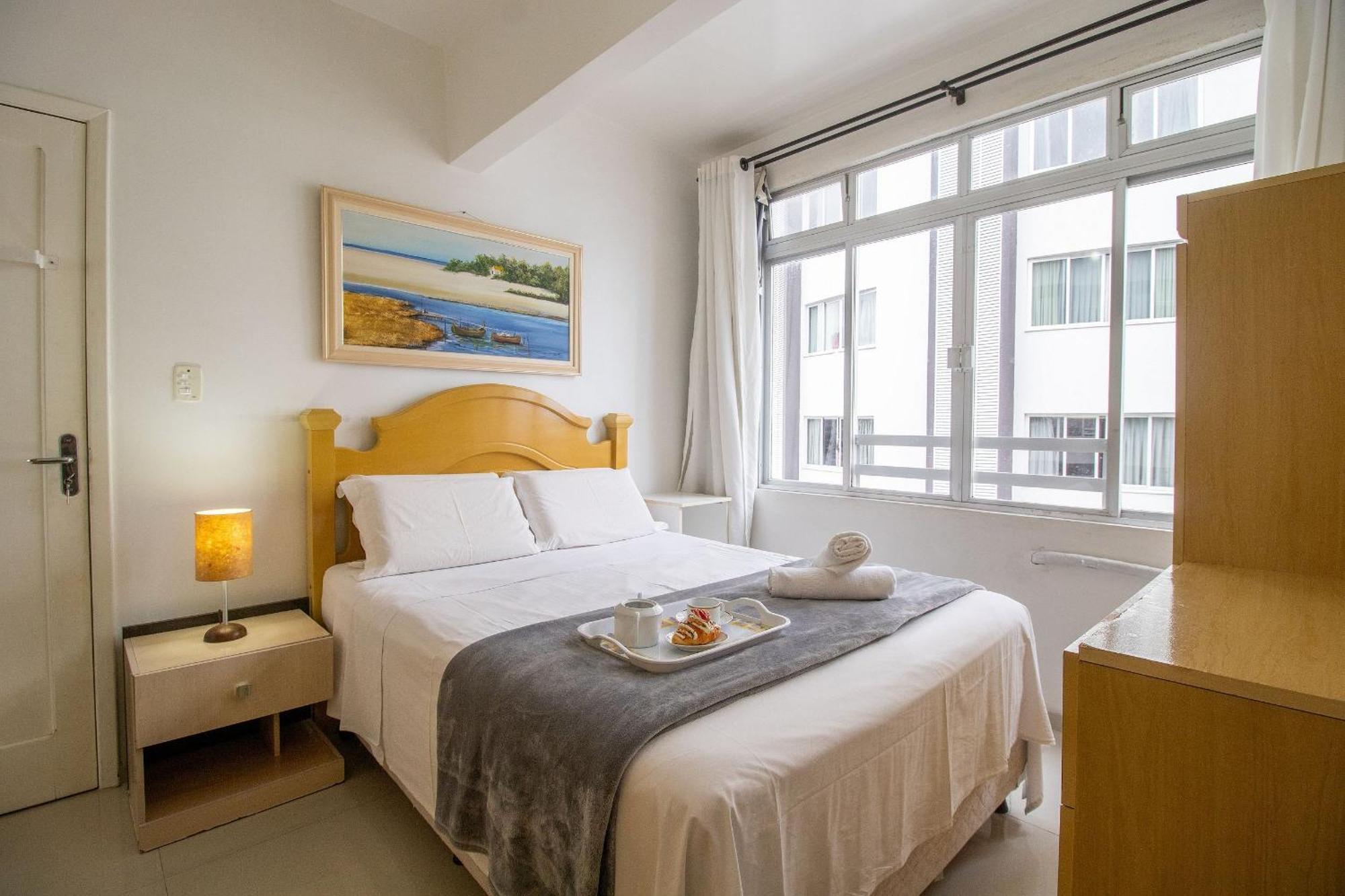 Prn12 - Climatizado, Prox Calcadao, Sacada, 2 Dorm Apartamento Balneário Camboriú